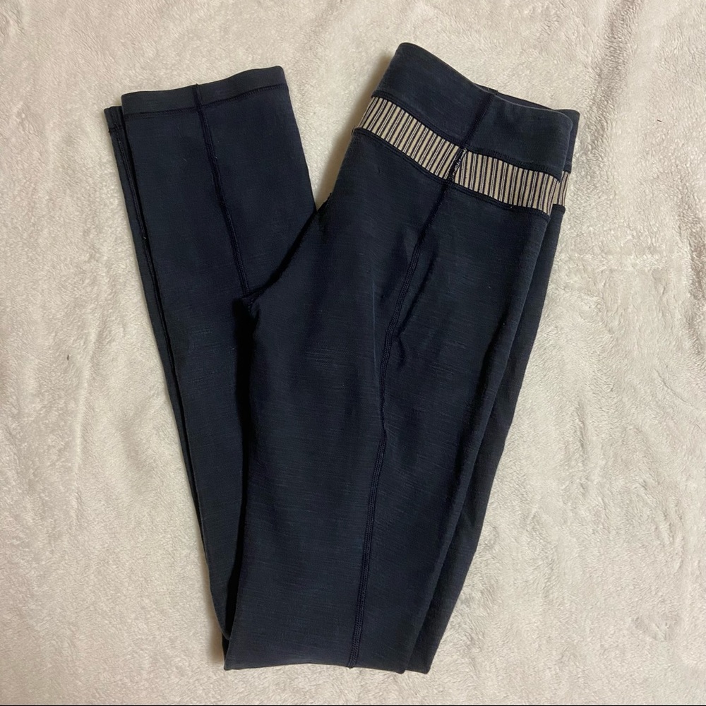 SOLD Lululemon Navy Leggings (circa 2010)